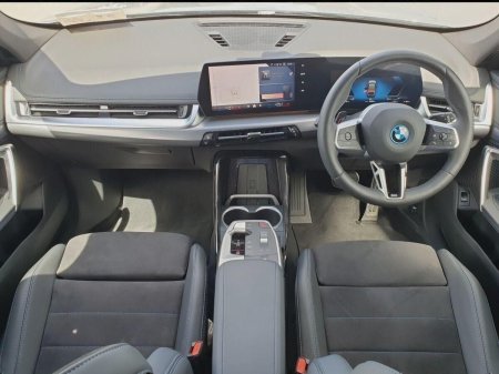 2025 BMW iX1 - photo 4