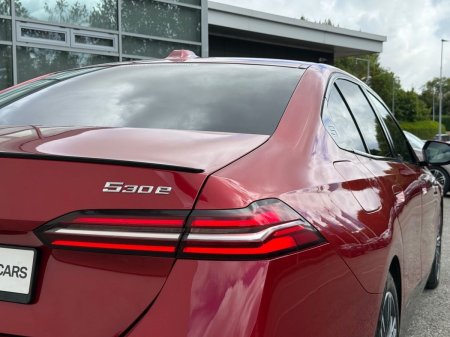 2024 BMW 5-Series - photo 17