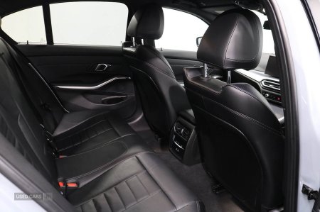 2024 BMW 3-Series - photo 19