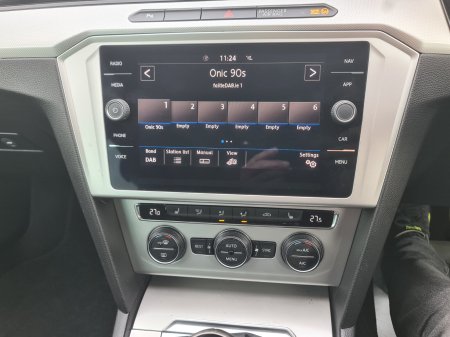 2019 Volkswagen Passat - photo 14