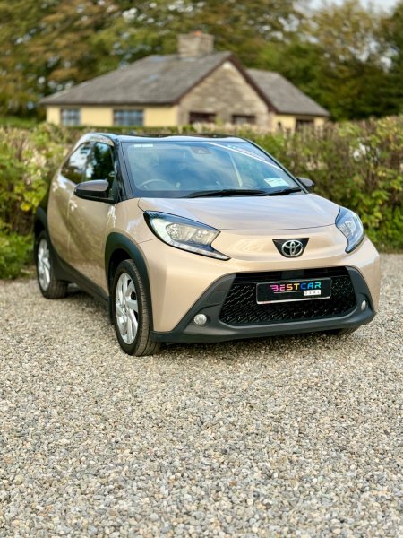 2022 Toyota Aygo - photo 2