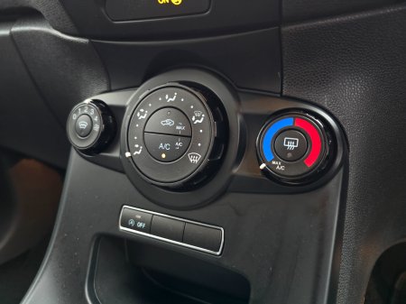 2017 Ford Fiesta - photo 14
