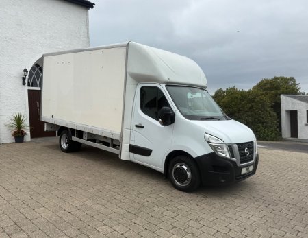 2016 Nissan NV400
