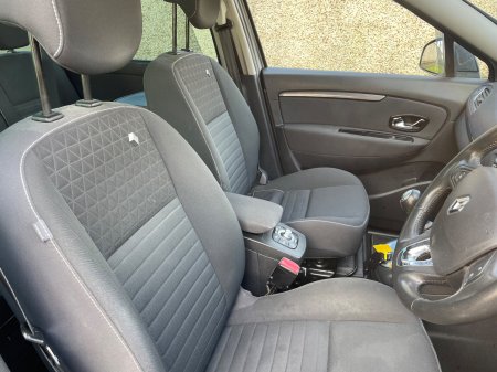 2016 Renault Scenic - photo 18