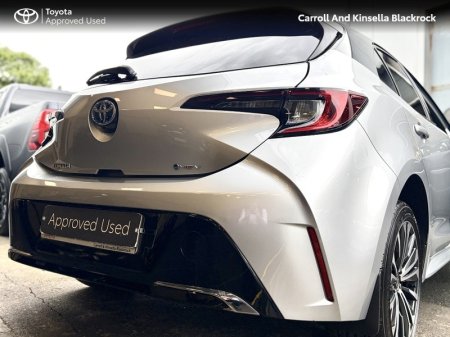 2025 Toyota Corolla - photo 16