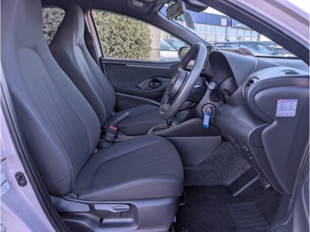 2023 Toyota Yaris - photo 13