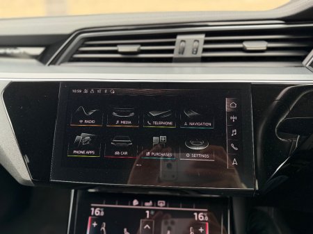 2020 Audi e-tron - photo 26
