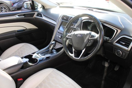2018 Ford Mondeo - photo 3