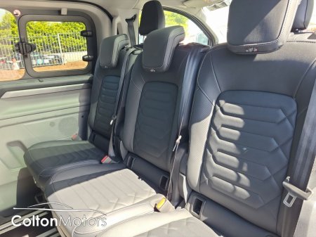 2025 Ford Tourneo Custom - photo 24