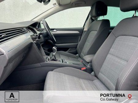 2022 Volkswagen Passat - photo 4