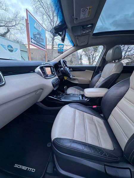 2017 Kia Sorento - photo 21