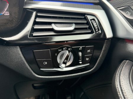 2022 BMW 5-Series - photo 23