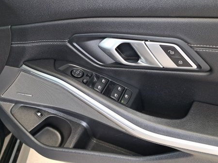 2024 BMW 3-Series - photo 28