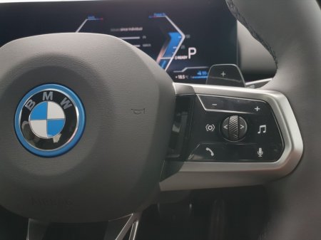 2026 BMW 5-Series - photo 18