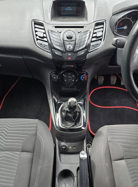 2014 Ford Fiesta - photo 10