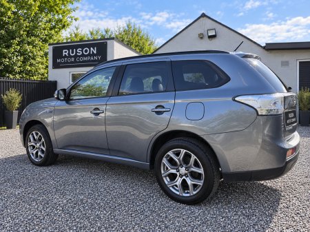 2015 Mitsubishi Outlander - photo 3
