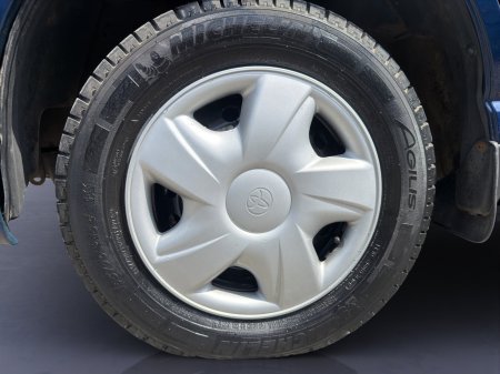 2008 Toyota HiAce - photo 19