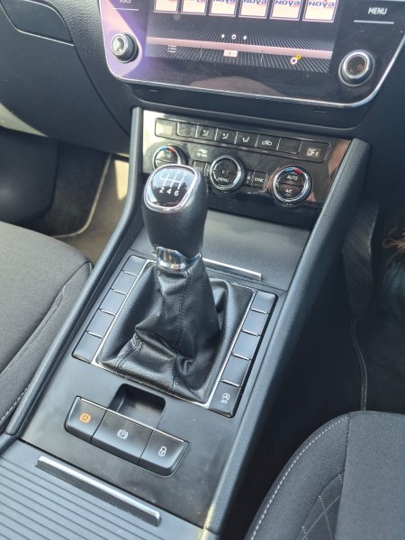2021 Skoda Superb - photo 26