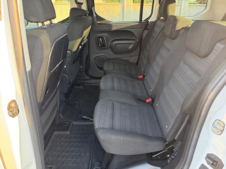2021 Vauxhall Combo - photo 17