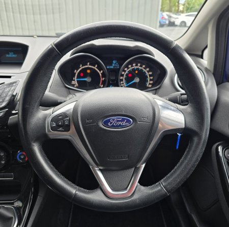 2015 Ford Fiesta - photo 17