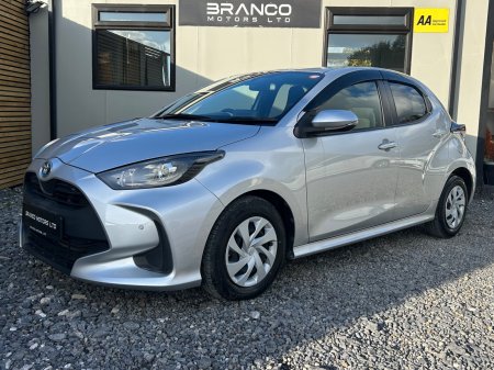 2021 Toyota Yaris - photo 3