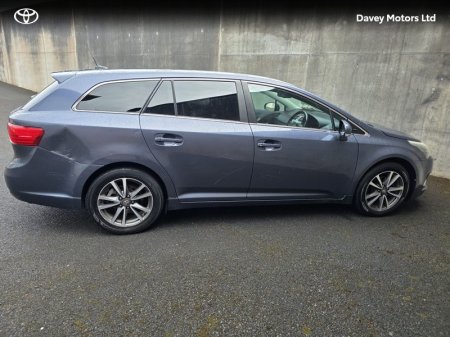 2014 Toyota Avensis - photo 2