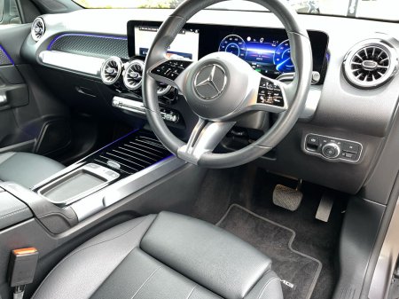 2025 Mercedes-Benz EQB - photo 9