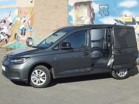 2023 Volkswagen Caddy - photo 2