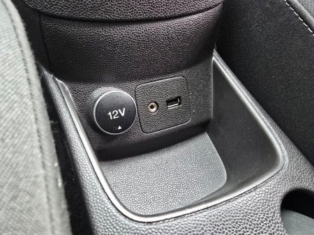 2015 Ford Fiesta - photo 14