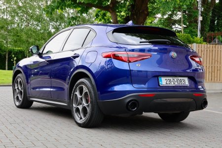 2023 Alfa Romeo Stelvio - photo 4