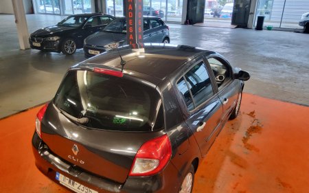 2011 Renault Clio - photo 2