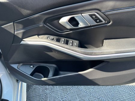 2023 BMW 3-Series - photo 11