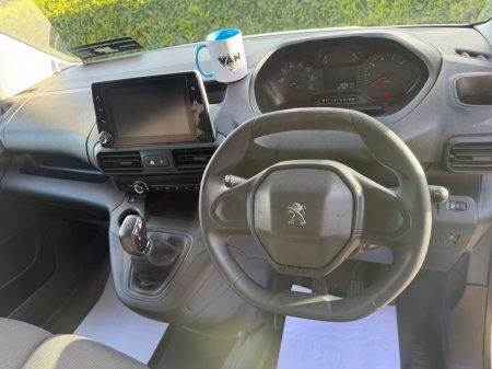 2019 Peugeot Partner - photo 11