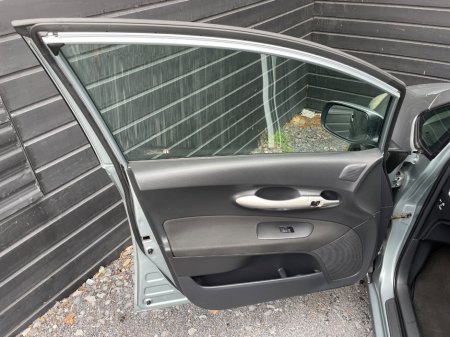 2010 Toyota Auris - photo 16
