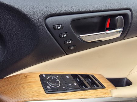 2017 Lexus IS - photo 20