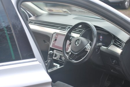 2019 Volkswagen Passat - photo 11