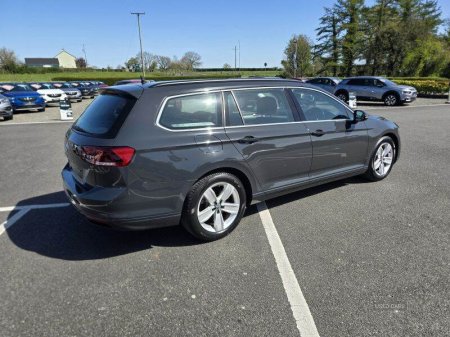 2020 Volkswagen Passat - photo 5
