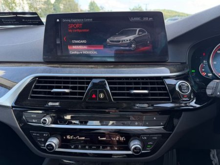 2017 BMW 5-Series - photo 24
