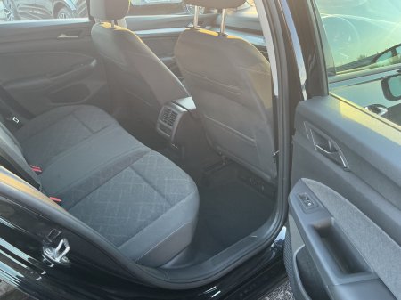 2023 Volkswagen Golf - photo 8