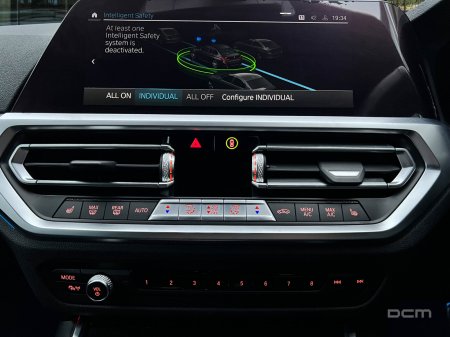 2022 BMW 3-Series - photo 18