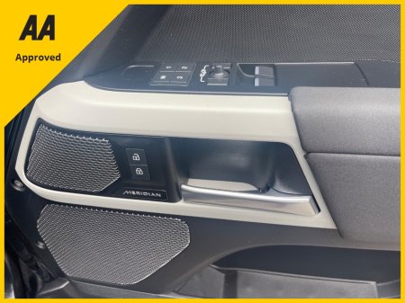 2023 Land Rover Defender - photo 15