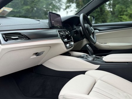 2021 BMW 5-Series - photo 7