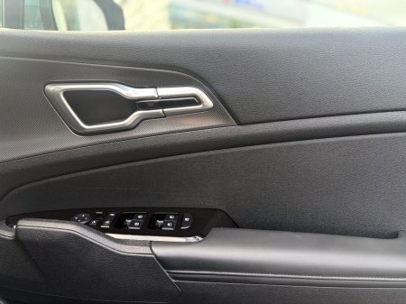 2022 Kia Sportage - photo 12