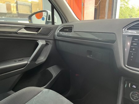 2018 Volkswagen Tiguan - photo 11