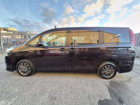 2016 Toyota Noah - photo 11