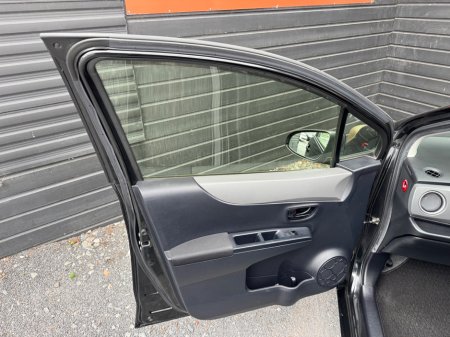 2013 Toyota Yaris - photo 15