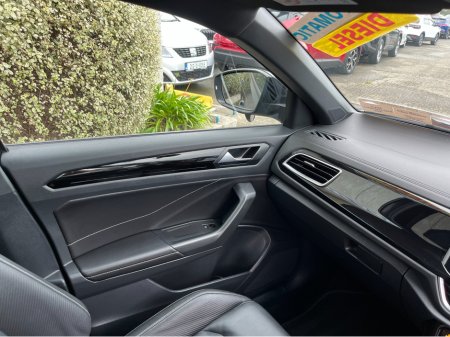 2024 Volkswagen T-Roc - photo 18