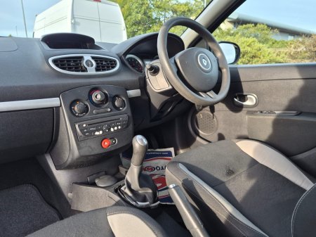 2011 Renault Clio - photo 11