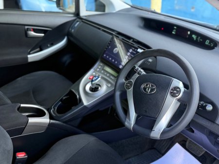 2014 Toyota Prius - photo 6