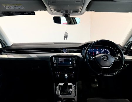 2017 Volkswagen Passat - photo 10